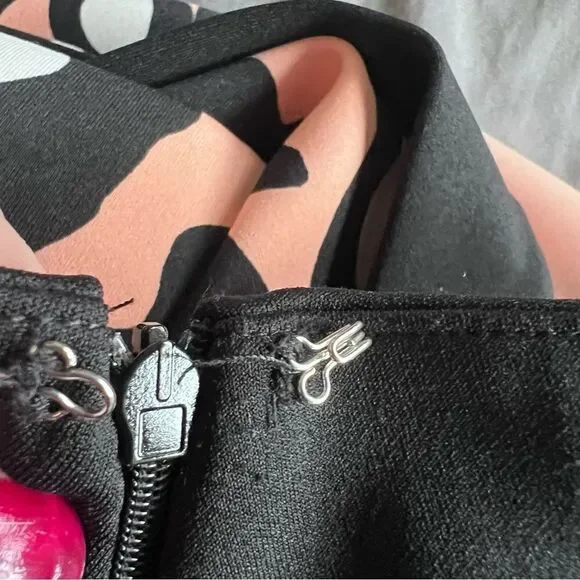 Worthington Wrap Vibrant Floral Pencil Skirt Size 6 - Picture 6 of 6